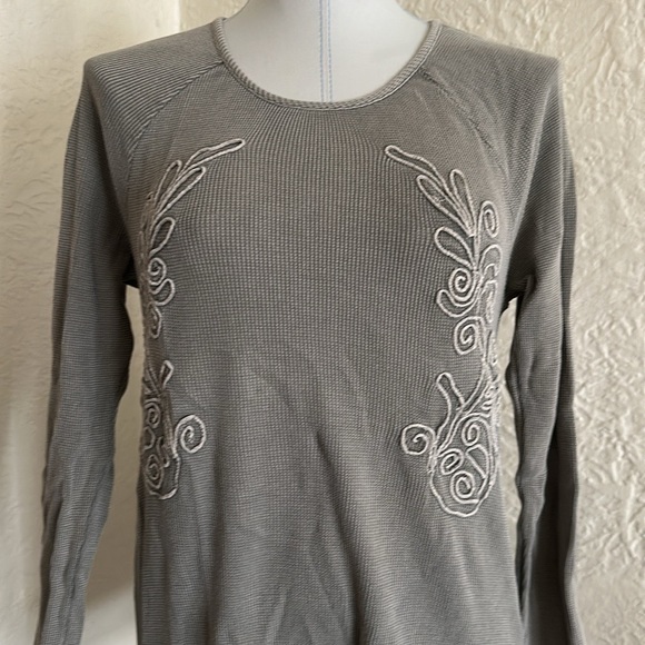 Soft Surroundings Pale Olive Green Camden Thermal Top Shirt Medium - Picture 2 of 7